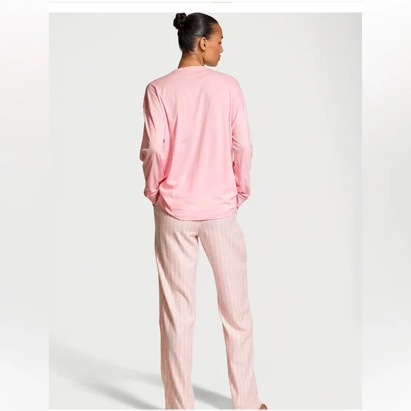 VICTORIA SECRET FAUX FUR TOTE,COZY FLEECE BLANKET,T-JAMA  WITH PINK STRIPE - Picture 7 of 12